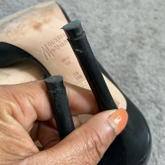 Marciano
Black Arlene Pumps - Picture 6 of 7